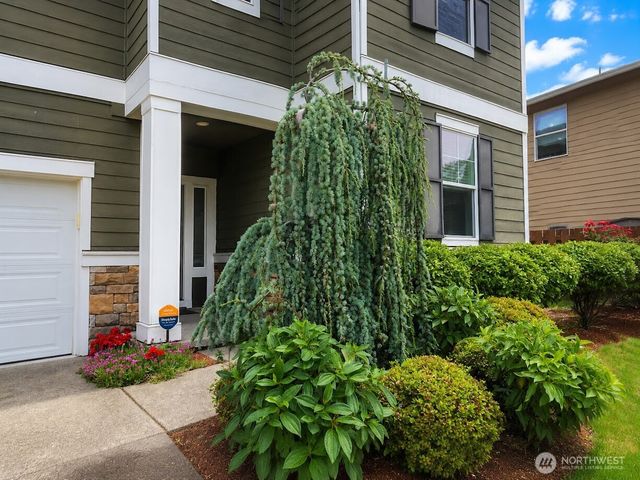 4960 S 325th Court, Auburn, WA 98001