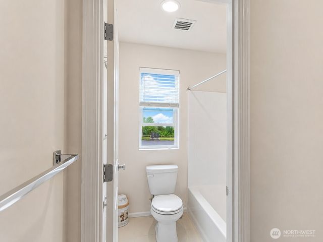 4960 S 325th Court, Auburn, WA 98001