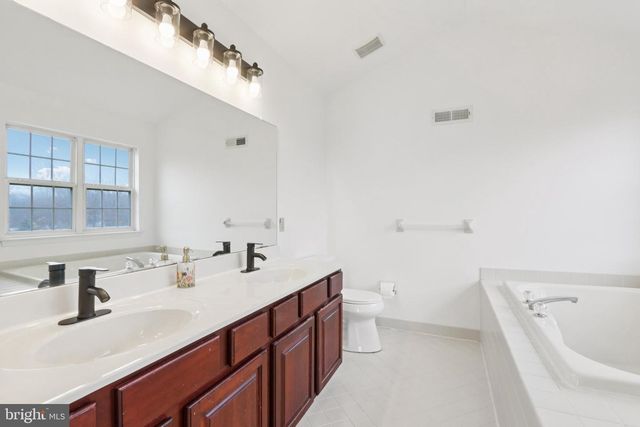 309 MANOR RD, Harleysville, PA 19438