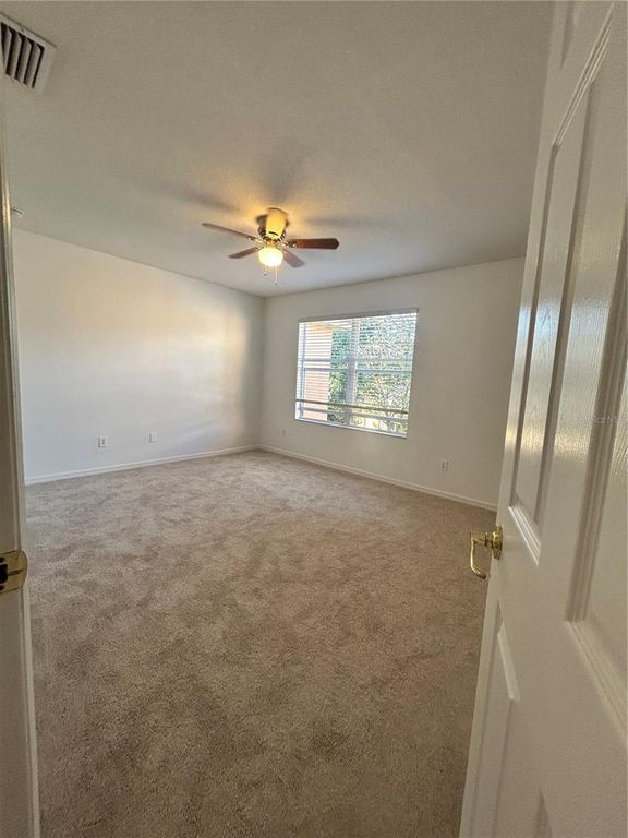 Image 29 of property listing at 2051 RETREAT VIEW CIRCLE, Sanford, FL 32771