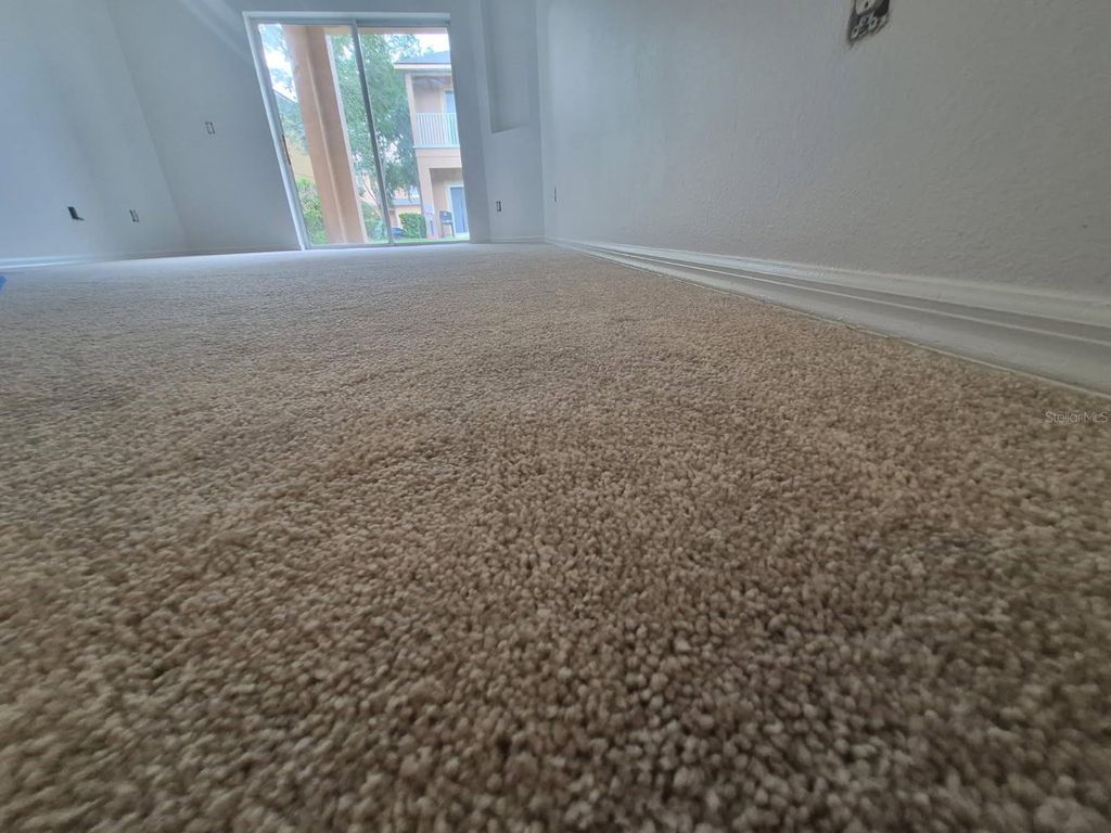 Image 7 of property listing at 2051 RETREAT VIEW CIRCLE, Sanford, FL 32771