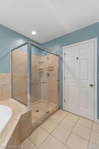 2000 Nacona, Commerce Charter Township, MI 48382