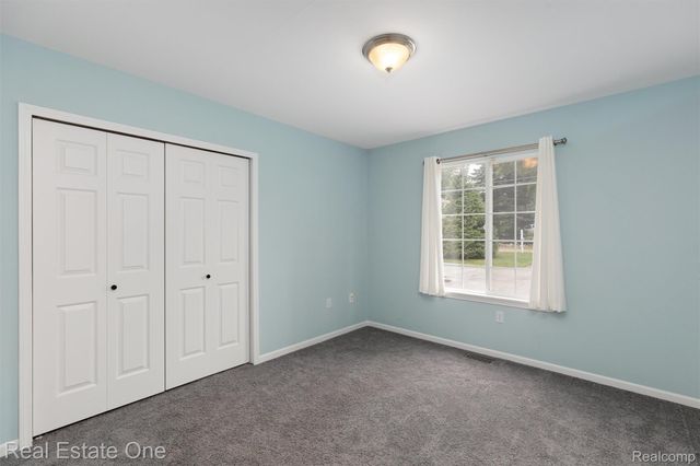 2000 Nacona, Commerce Charter Township, MI 48382