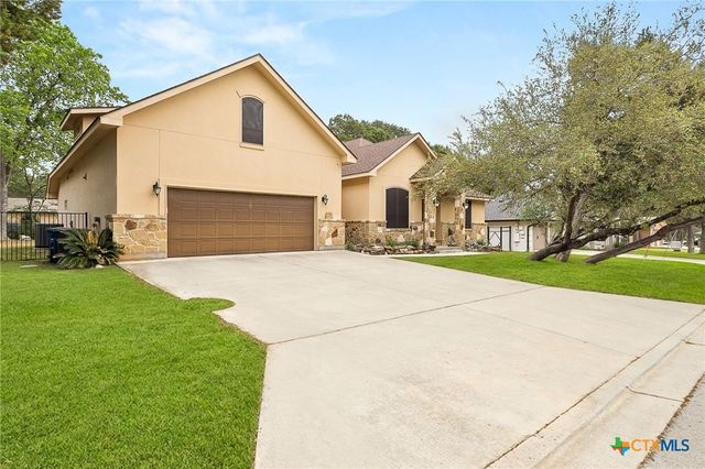 820 Mission Hills Drive, New Braunfels, TX 78130