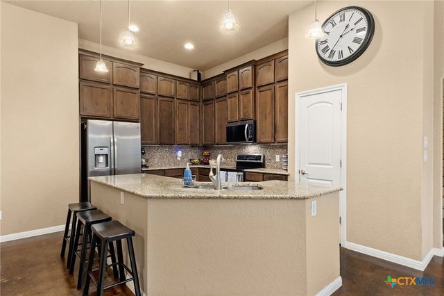 820 Mission Hills Drive, New Braunfels, TX 78130