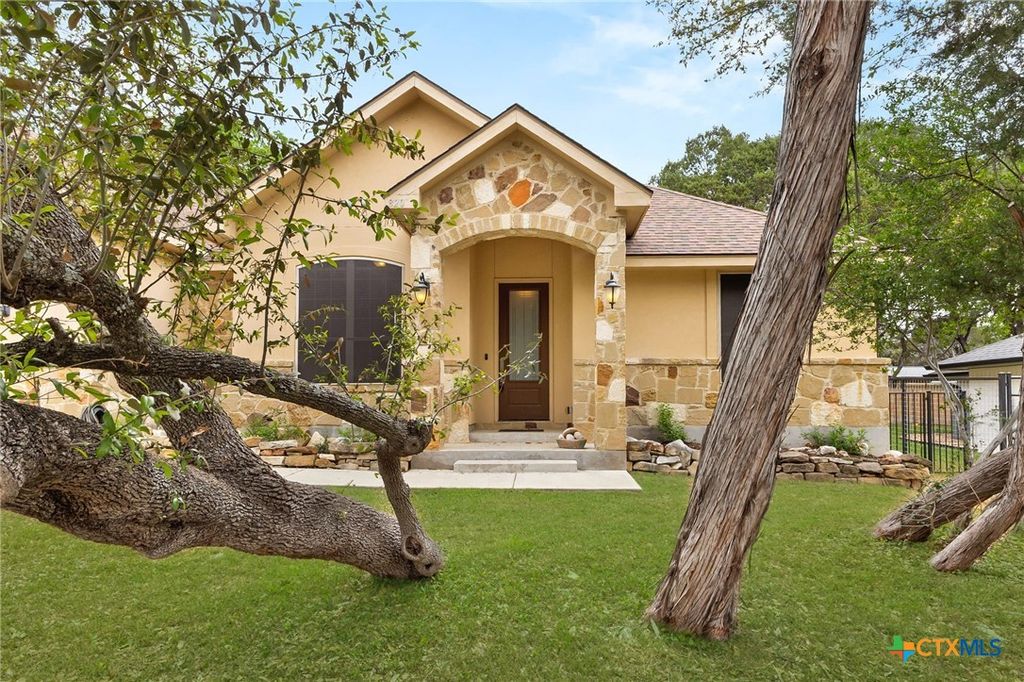 820 Mission Hills Drive, New Braunfels, TX 78130