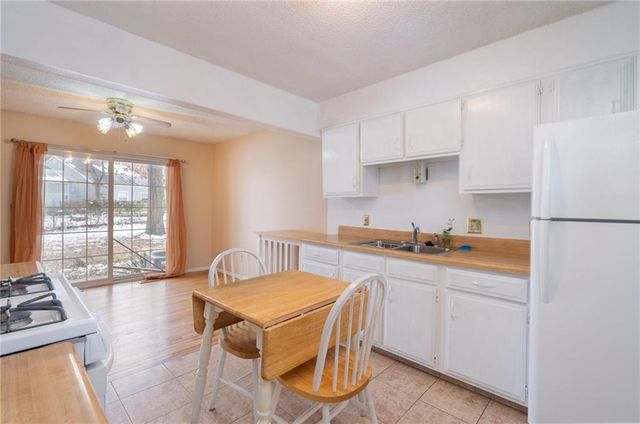 255 N Michigan Street 100, Lawrence, KS 66044