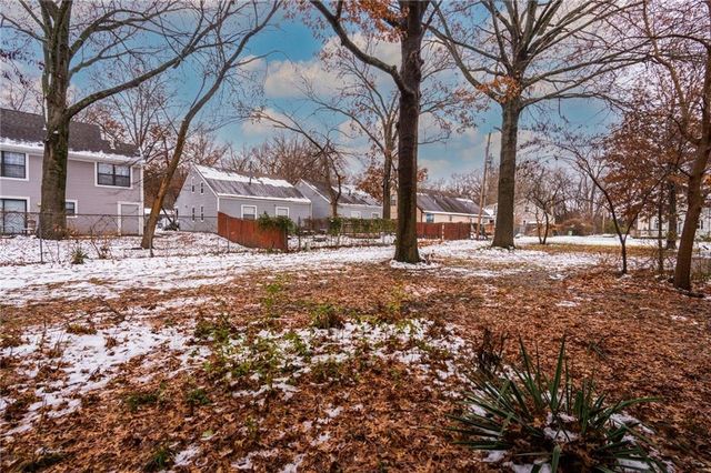 255 N Michigan Street 100, Lawrence, KS 66044