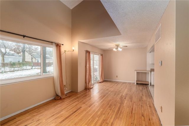 255 N Michigan Street 100, Lawrence, KS 66044