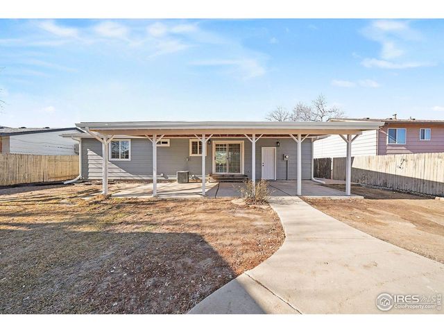 908 Applewood Ct, Fort Lupton, CO 80621