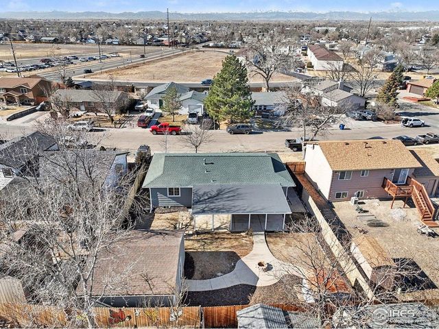 908 Applewood Ct, Fort Lupton, CO 80621