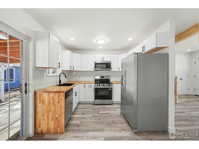 908 Applewood Ct, Fort Lupton, CO 80621