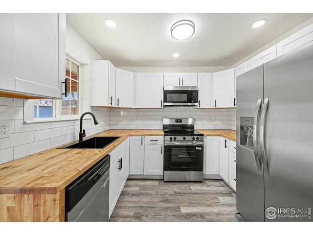 908 Applewood Ct, Fort Lupton, CO 80621