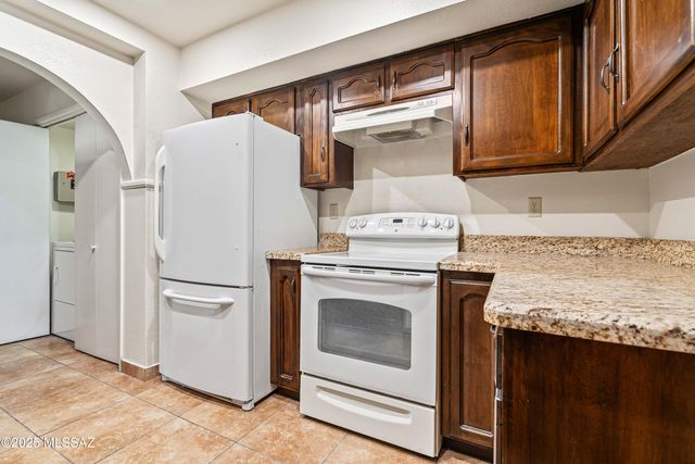 422 N Dodge Boulevard, Tucson, AZ 85716