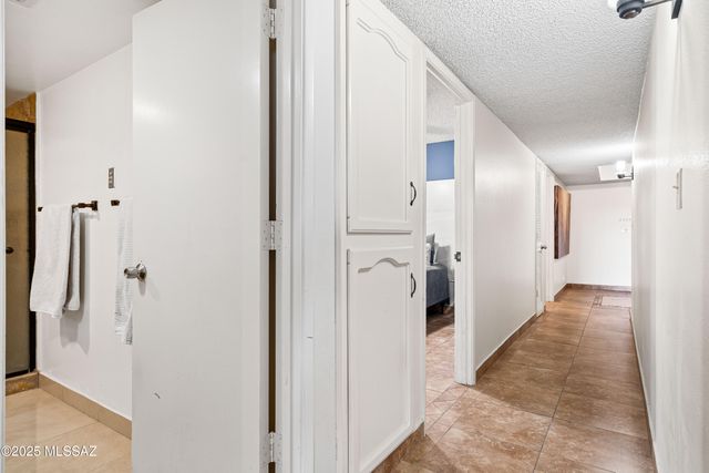 422 N Dodge Boulevard, Tucson, AZ 85716