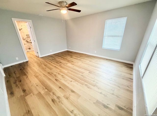 1126 W Lullwood, San Antonio, TX 78201