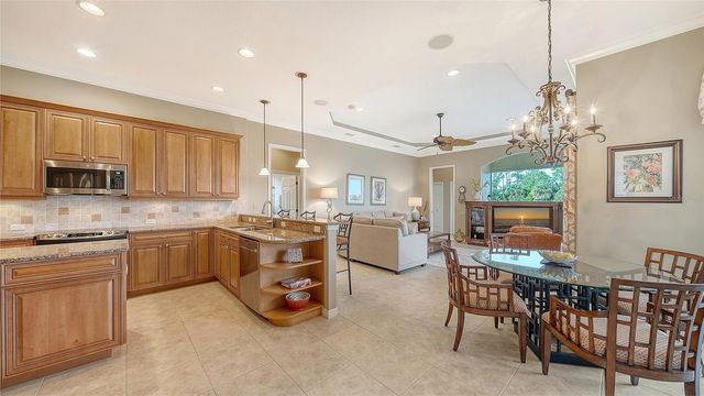 824 AMARYLLIS LANE, Venice, FL 34292