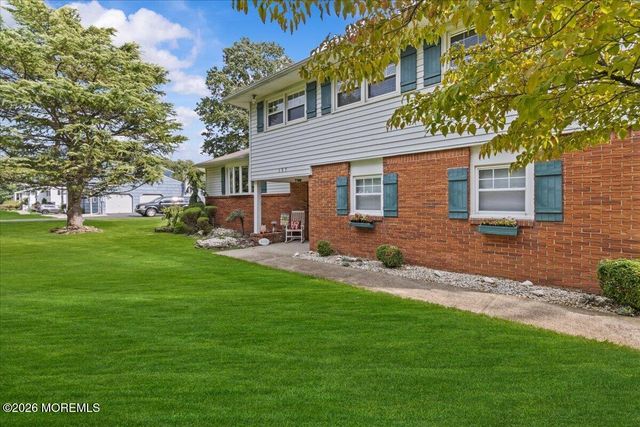 157 Glenbrook Road, Freehold, NJ 07728