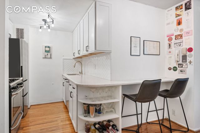 130 E 18th St Apt 8R, New York City, NY 10003