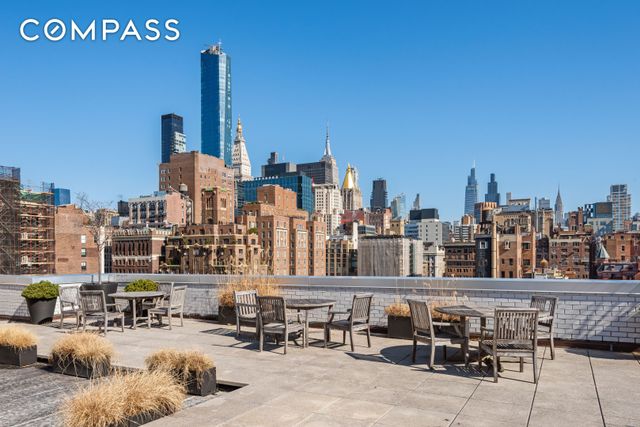 130 E 18th St Apt 8R, New York City, NY 10003