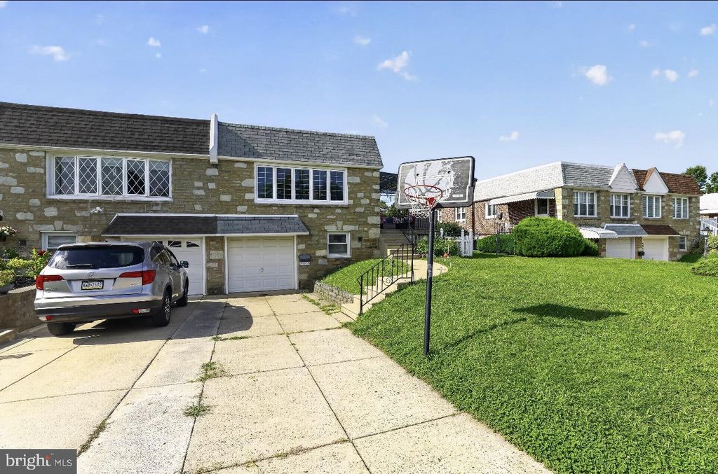 9952 WOODFERN RD, PHILADELPHIA, PA 19115 — exterior