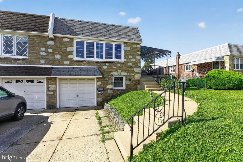 9952 WOODFERN RD, PHILADELPHIA, PA 19115 — photo 2