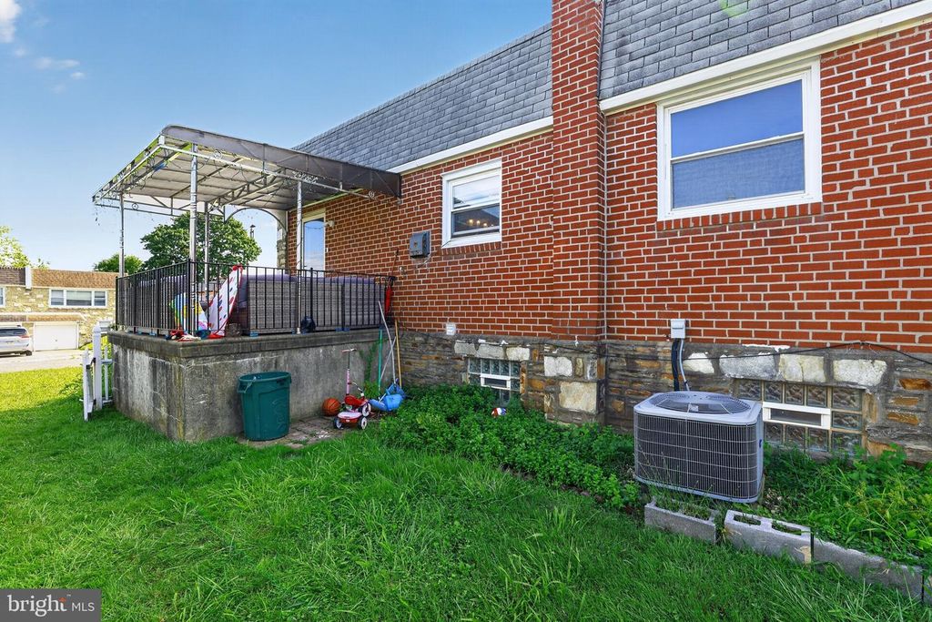 9952 WOODFERN RD, PHILADELPHIA, PA 19115 — photo 5