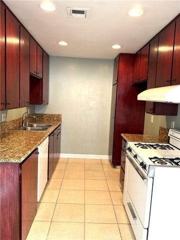 1315 Via Santiago A, Corona, CA 92882