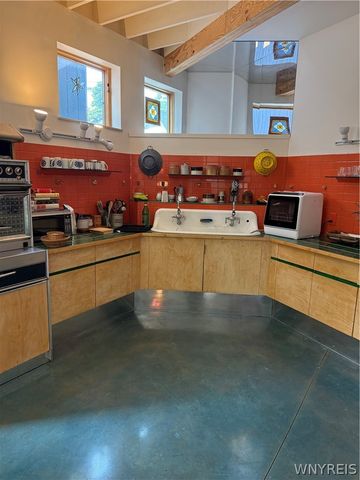 133 School Street, Buffalo, NY 14213