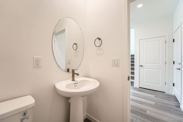 1236 S Algonquian Street, Aurora, CO 80018