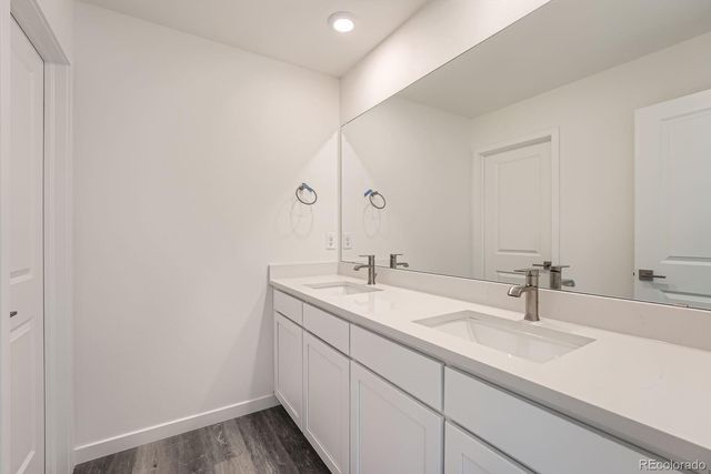 1236 S Algonquian Street, Aurora, CO 80018