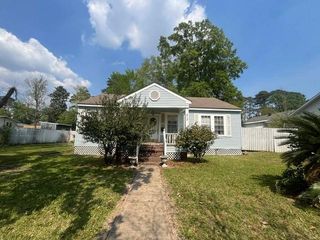 213 ONEAL Street, Pineville, LA 71360
