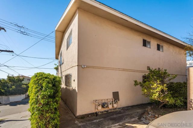 5707 Mildred St, San Diego, CA 92110
