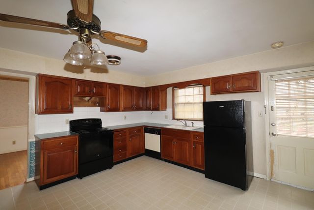 1860 Russell Cave Road, Lexington, KY 40505