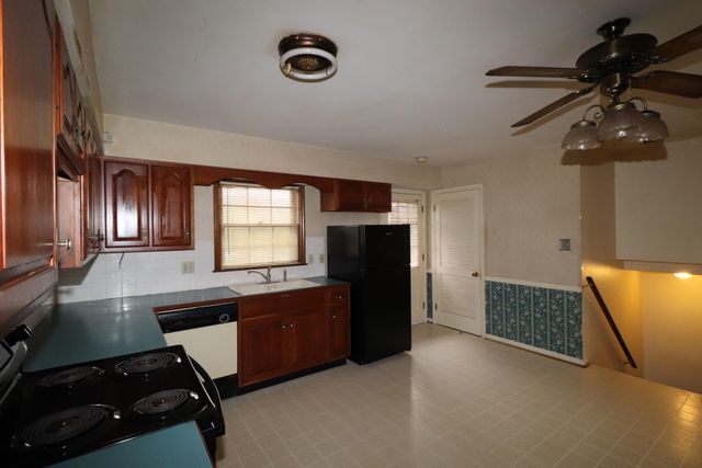 1860 Russell Cave Road, Lexington, KY 40505