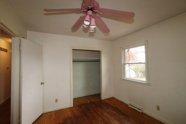 1860 Russell Cave Road, Lexington, KY 40505