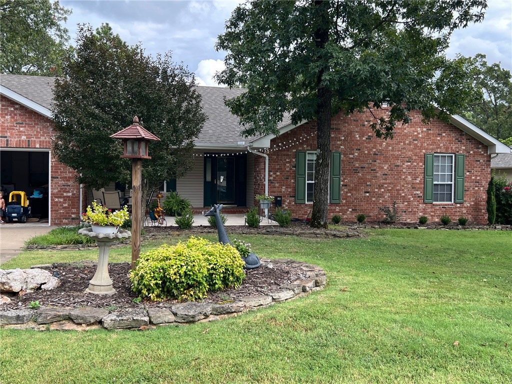 6 Belaire Drive, Holiday Island, AR 72631