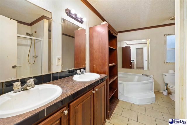 1629 Shady Oak Ln, Florence, SC 29506