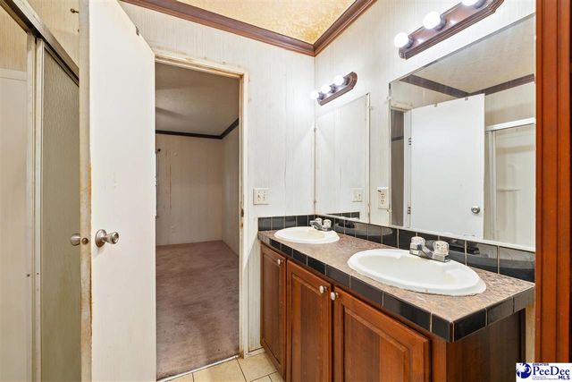 1629 Shady Oak Ln, Florence, SC 29506