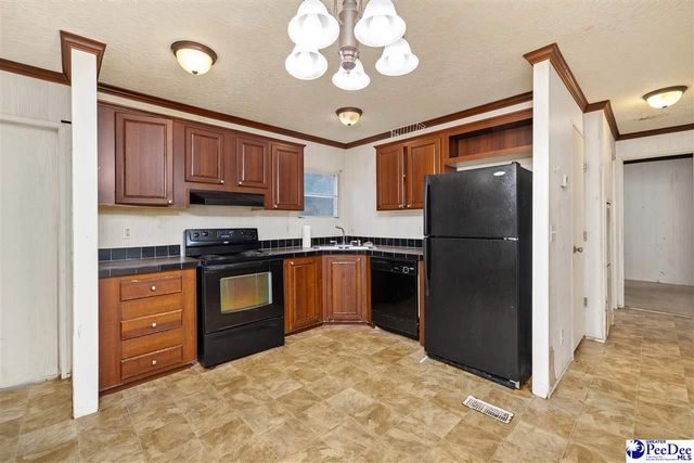 1629 Shady Oak Ln, Florence, SC 29506