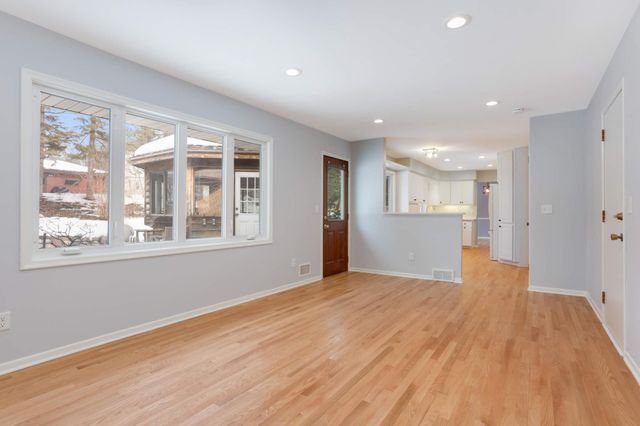 8324 29th Avenue N, New Hope, MN 55427