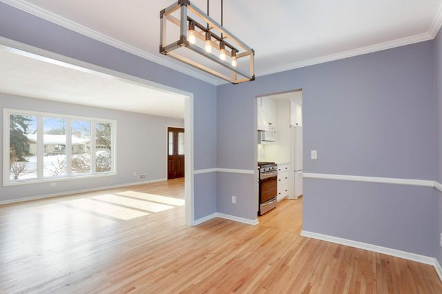 8324 29th Avenue N, New Hope, MN 55427