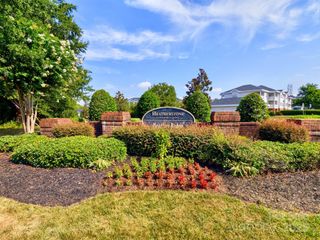 9022 Meadow Vista Road, Charlotte, NC 28213