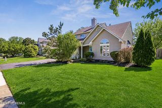 3 Longbrook Lane, Freehold, NJ 07728