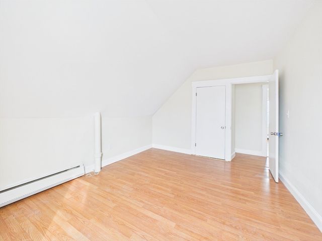 275 Dartmouth St, New Bedford, MA 02740