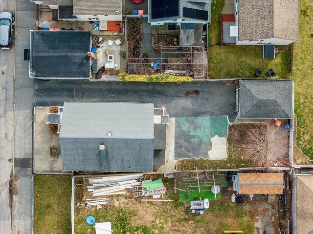 275 Dartmouth St, New Bedford, MA 02740