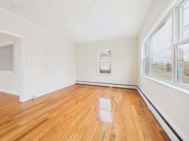 275 Dartmouth St, New Bedford, MA 02740