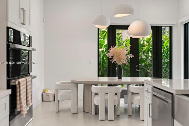 7771 SW 99th St, Miami, FL 33156