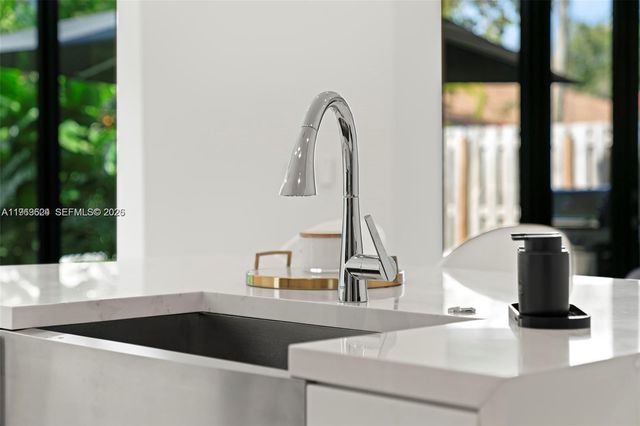 7771 SW 99th St, Miami, FL 33156