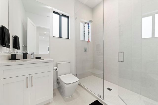 7771 SW 99th St, Miami, FL 33156